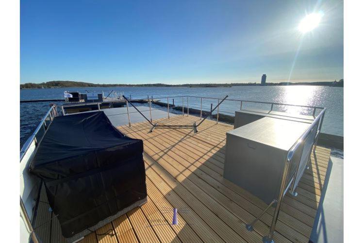 Hausboot Fjord Ankerplatz Mit Biosauna In Schleswig Exterior foto