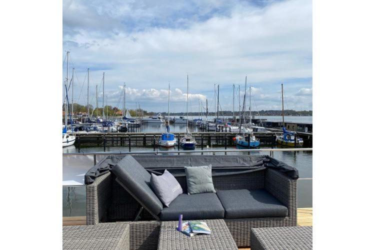Hausboot Fjord Ankerplatz Mit Biosauna In Schleswig Exterior foto