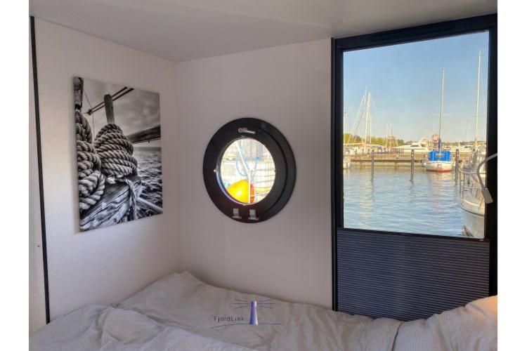 Hausboot Fjord Ankerplatz Mit Biosauna In Schleswig Exterior foto